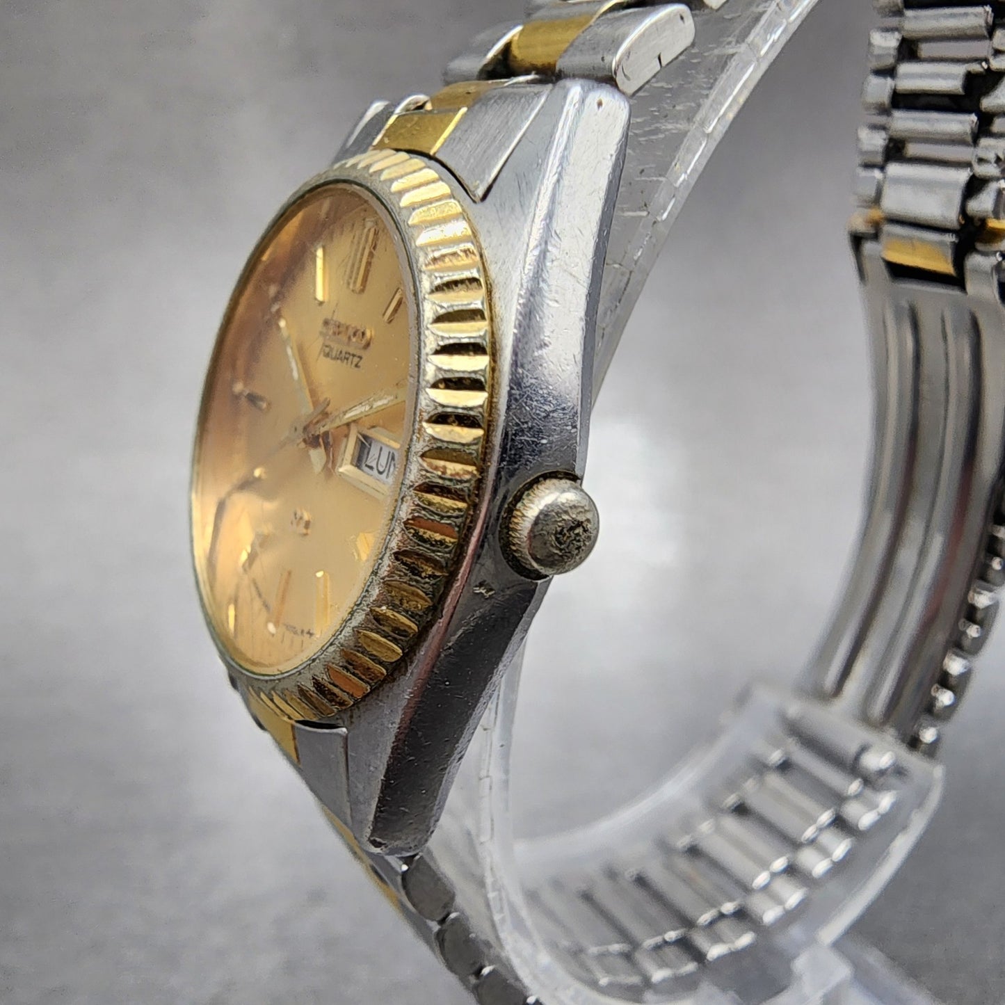 Seiko SQ Watch Women 24mm Champagne Dial Two Tone Daydate 2a23-0030 New Battery