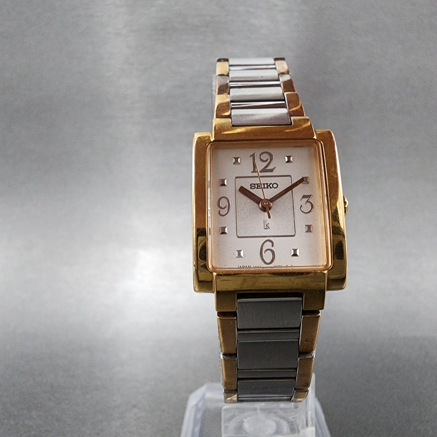 Seiko Lukia Tank Watch Women 21mm Silver Dial Two Tone 1n01-0ea0 New Battery