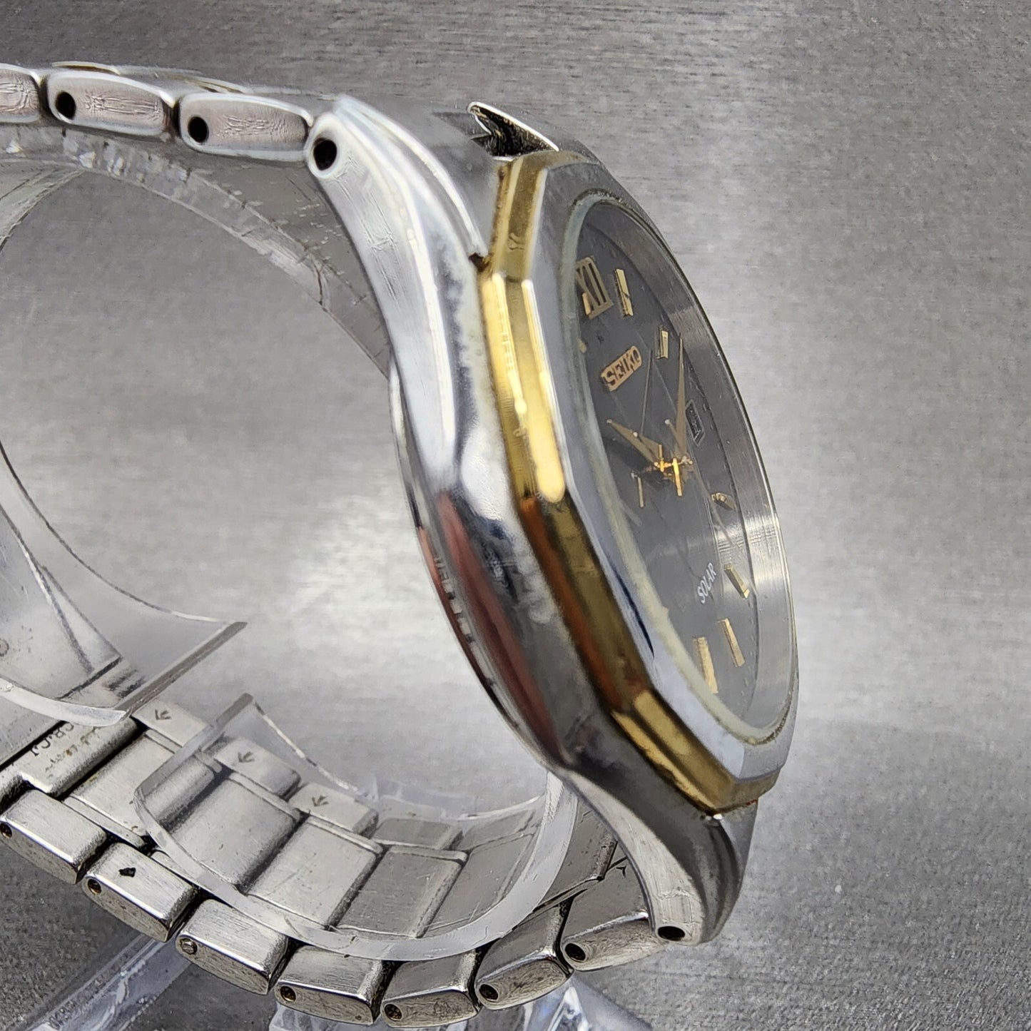 Seiko Solar Watch Men 40mm Gray Dial Two Tone Date V157-0ak0 Runs