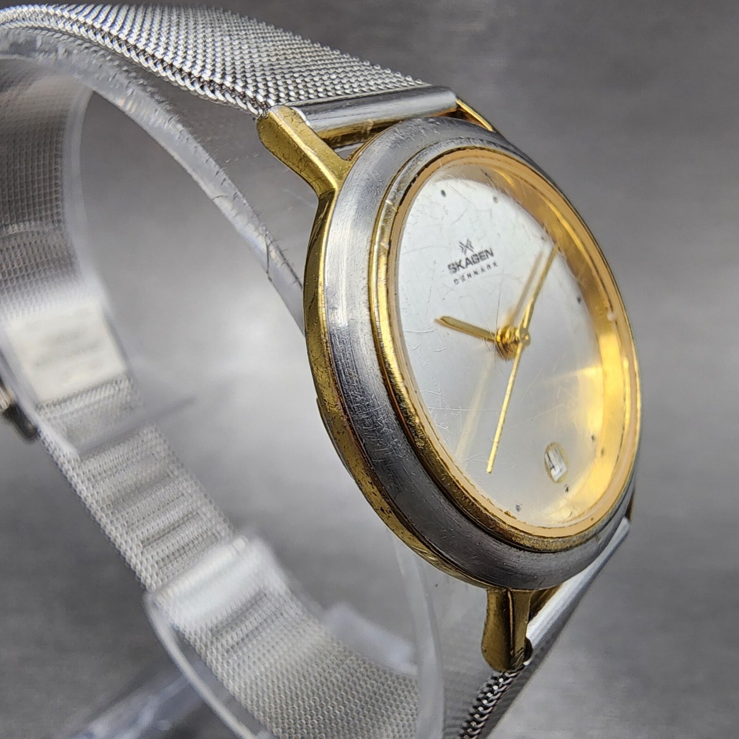 Skagen Watch Women 28mm Silver Dial Two Tone Date Round 16SGS New Battery