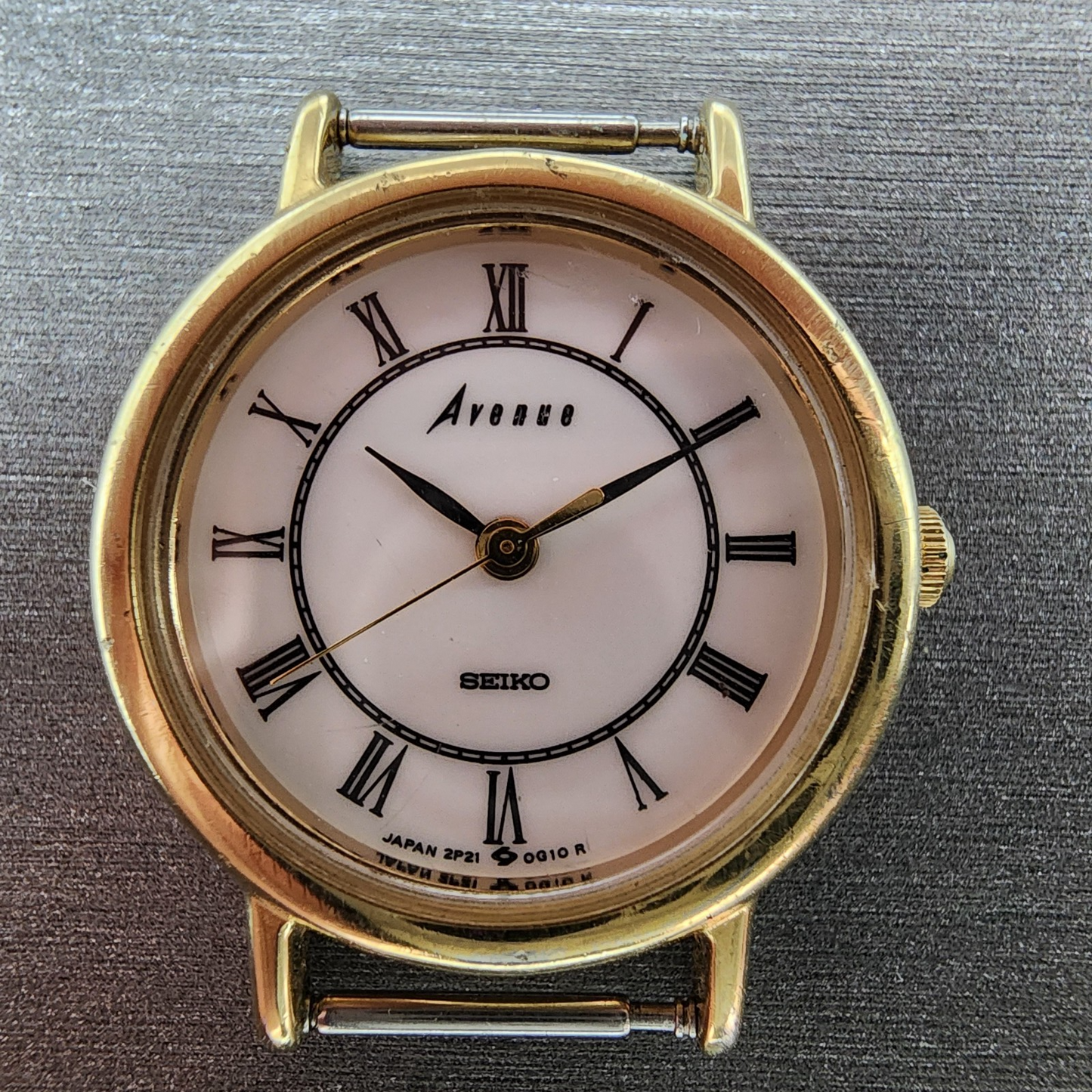 Seiko Avenue Watch Women 23mm White Dial Gold Tone Round 2P21-0B50 New Battery
