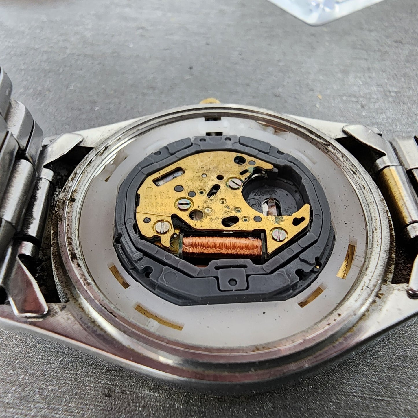 Citizen CQ President Watch Men 35mm Black Dial Two Ton Daydate 6100 NO BACK PART