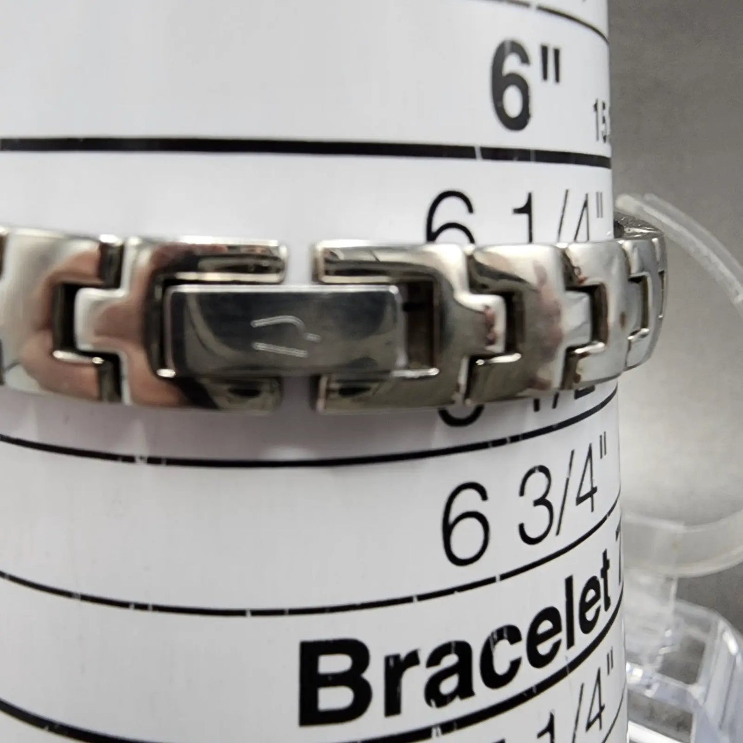 Bulova Watch Women 22mm MOP Dial Two Tone Round 98T80 Bangle New Battery10