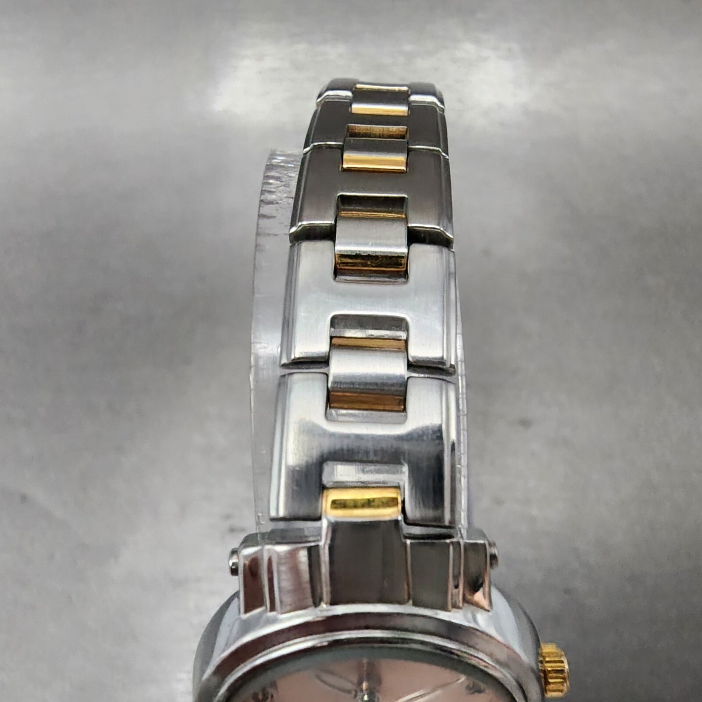 Seiko Wired Watch Women 25mm Pink Dial Two Tone Round 7N01-0CN0 New Battery
