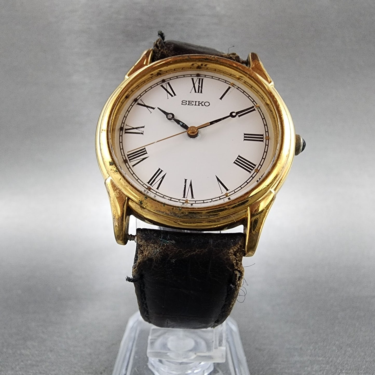 Seiko Watch Men 34mm White Dial Gold Tone Round V701-1920 Vintage PARTS