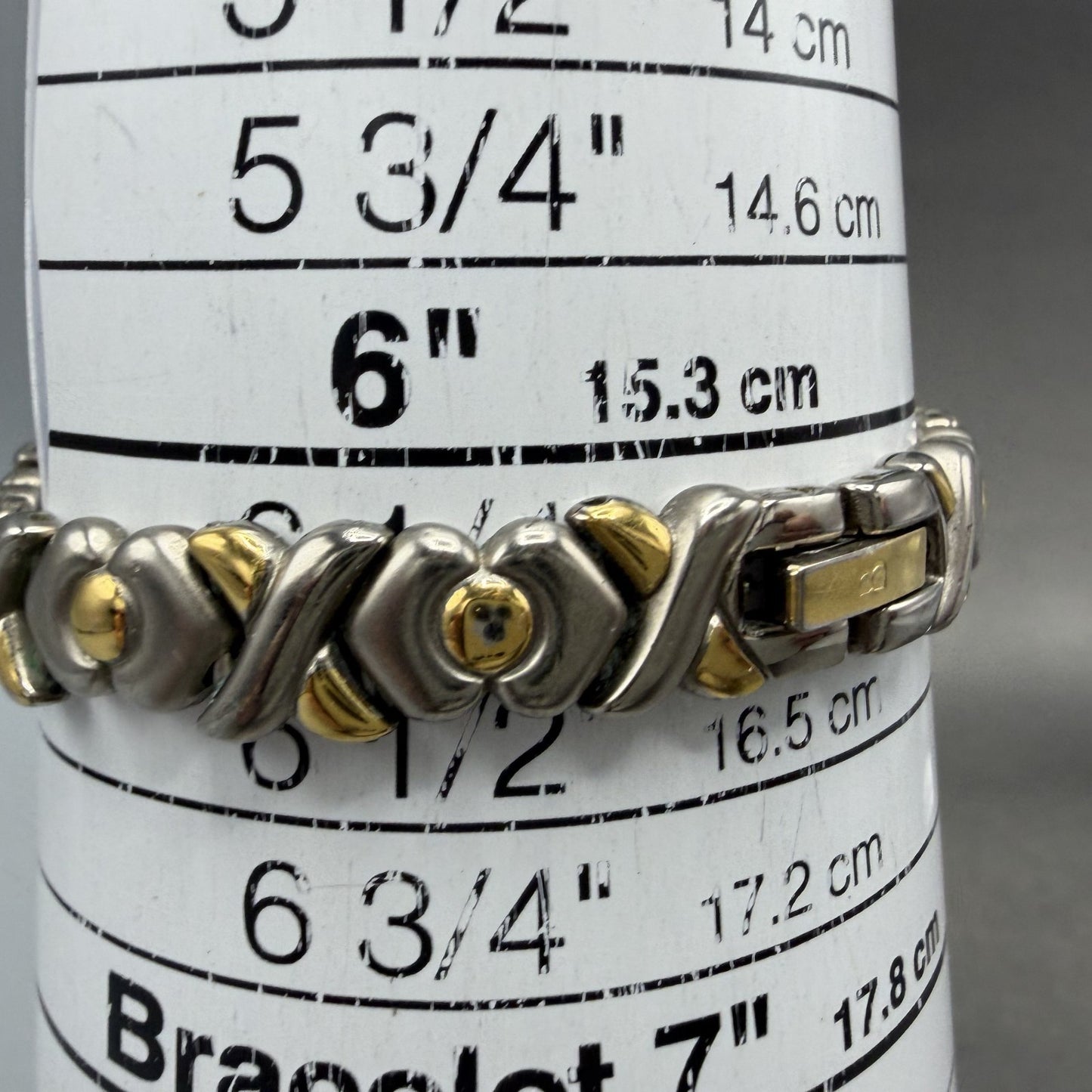 Bulova Watch Women 20mm White Dial Two Tone Round Bracelet 98T23 New Battery10