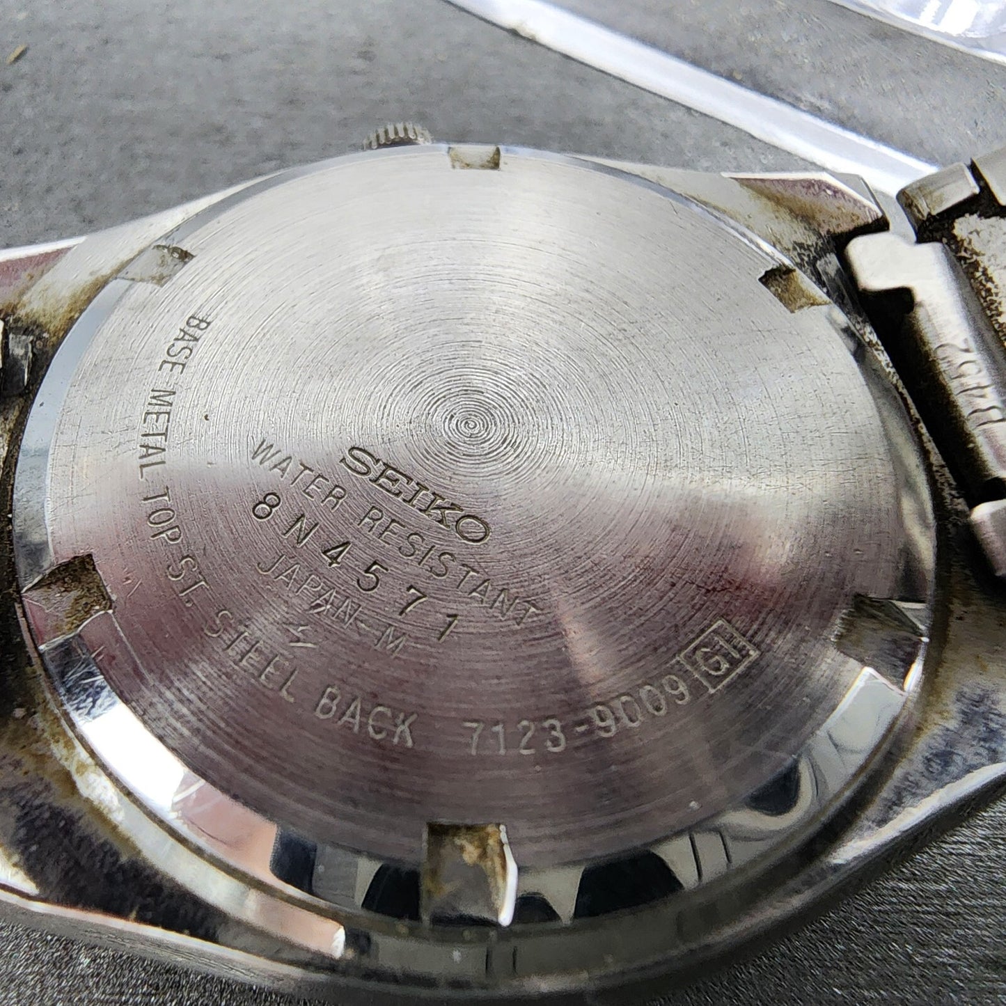 Seiko SQ Watch Men 37mm Gray Dial Steel Daydate Round 7123-9009 PARTS