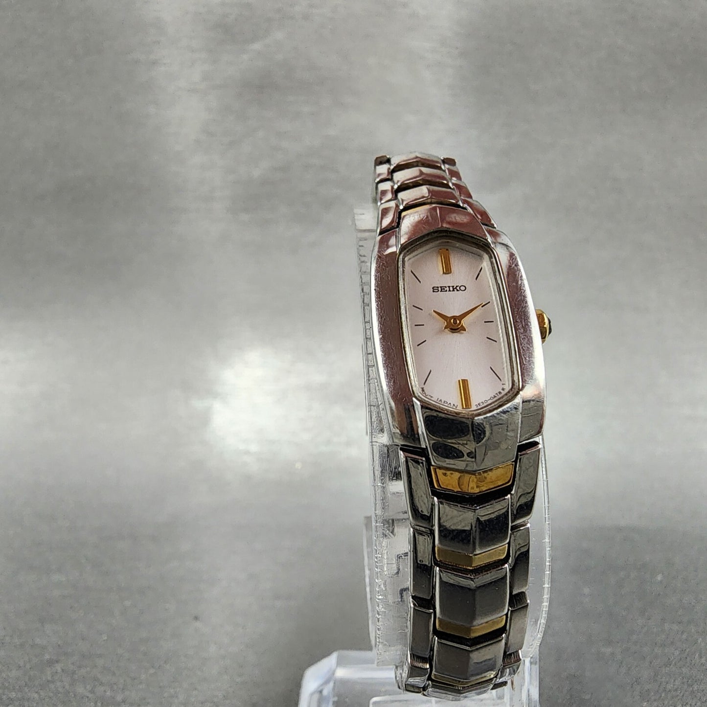 Seiko Watch Women 14mm White Dial Two Tone 2e20-0at0 New Battery