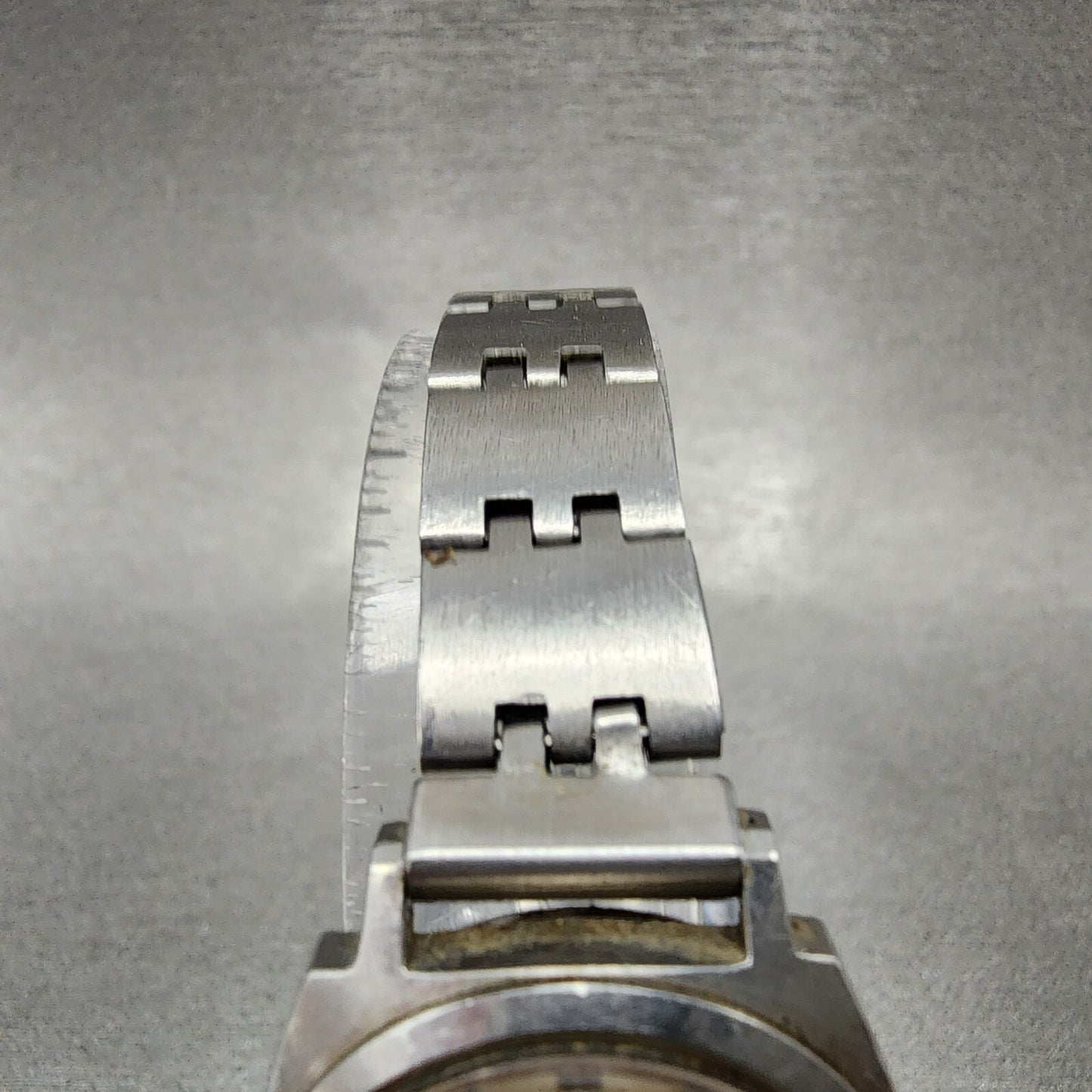 Seiko Chorus Watch Women 25mm Silver Dial Silver Tone Date Manual 2118-0260 Runs