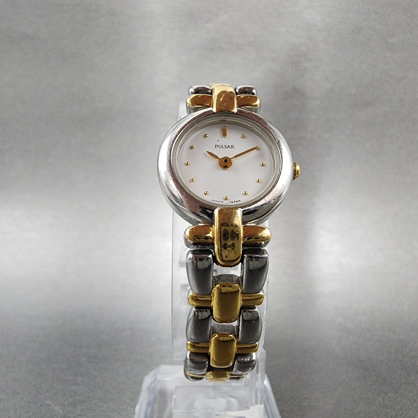 Pulsar Watch Women 21mm White Dial Two Tone Round V810-X028 New Battery