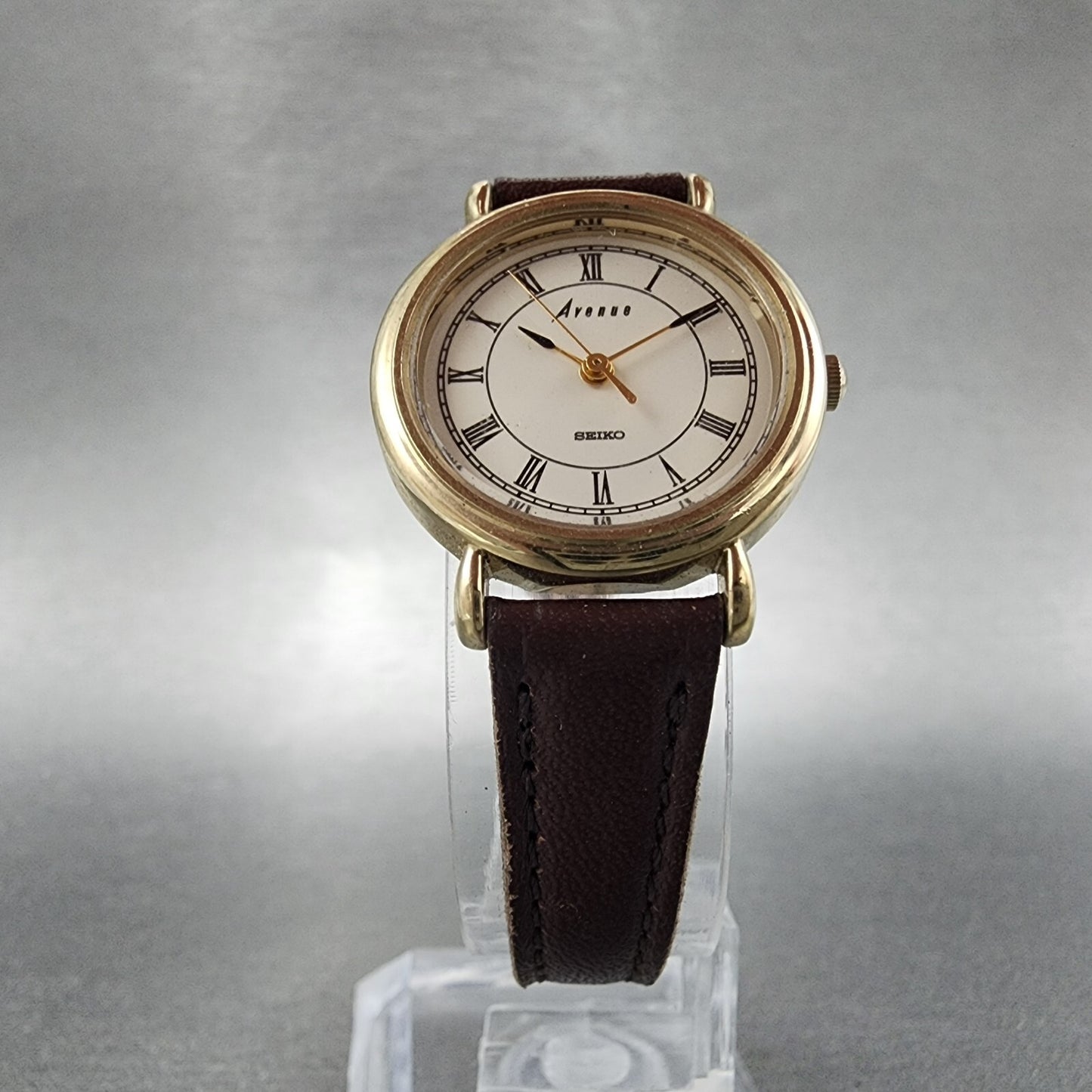 Seiko Avenue Watch Women 24mm White Dial Gold Tone Round 2P21-0B6A New Battery
