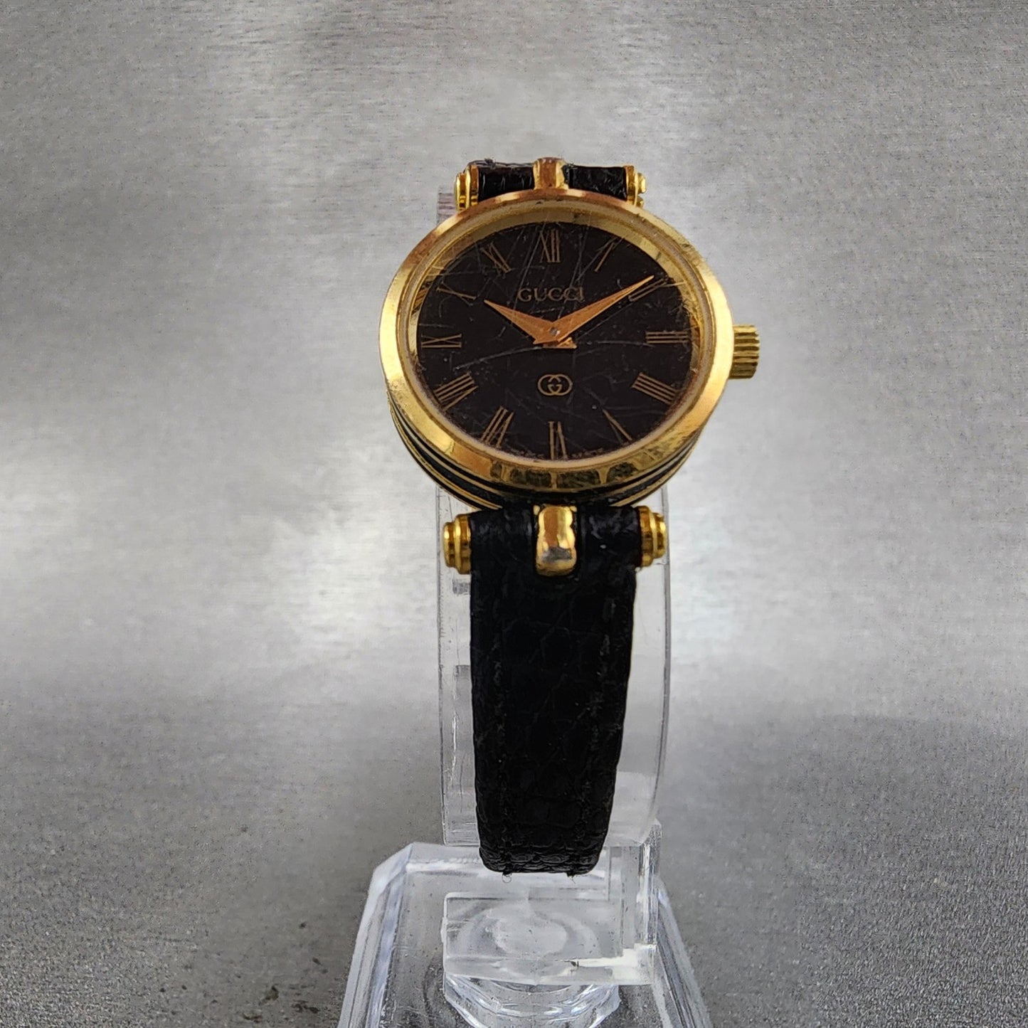 Gucci 2000L Watch Women 21mm Black Dial Gold Tone Round VTG New Battery