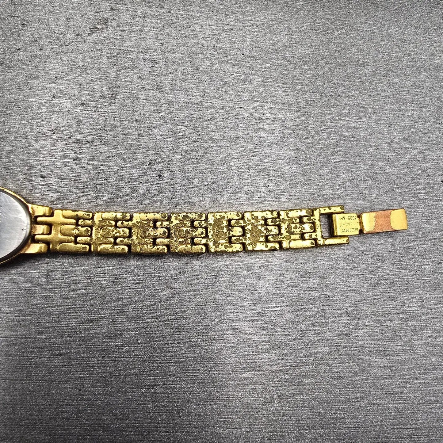 Seiko Watch Women 17mm White Dial Gold Tone Oval V400-1019 New Battery Vintage12