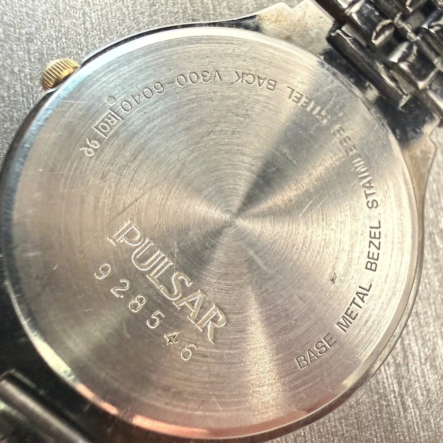 48304729
