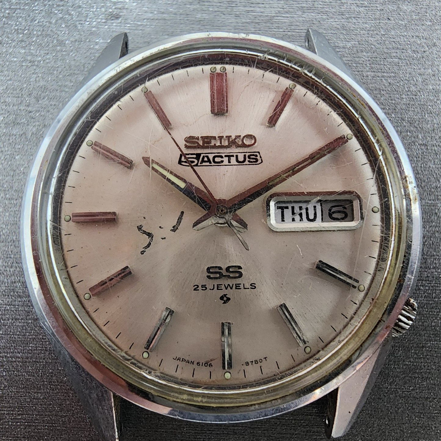 Seiko 5Actus SS Watch Men 37mm Silver Dial Silver Tone Daydate 6106-8610 Runs