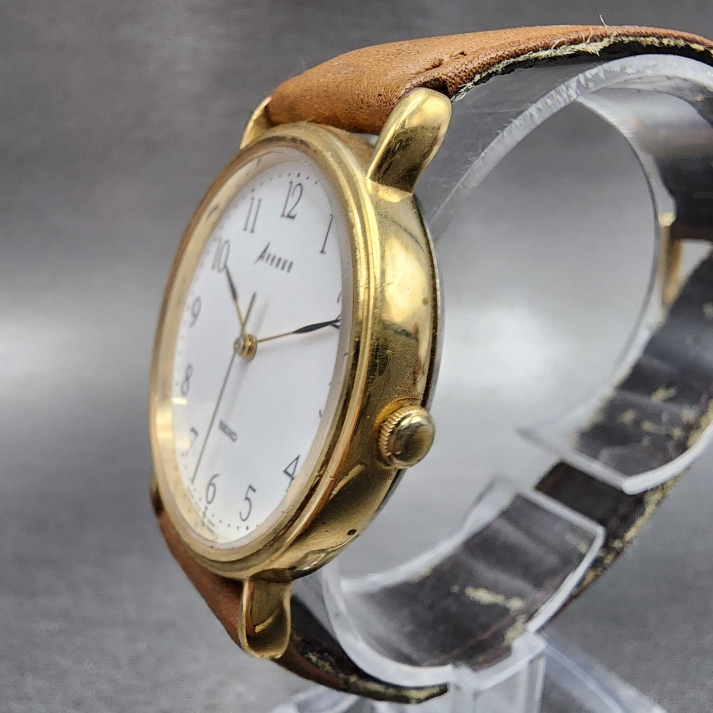 Seiko Avenue Watch Men 32mm White Dial Gold Tone Round 5P31-6A70 New Battery