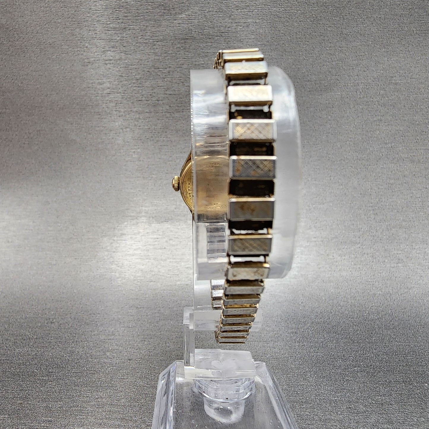 VTG Bulova Accutron Watch Women 22mm Gold Dial Gold Tone Round N8 PARTS