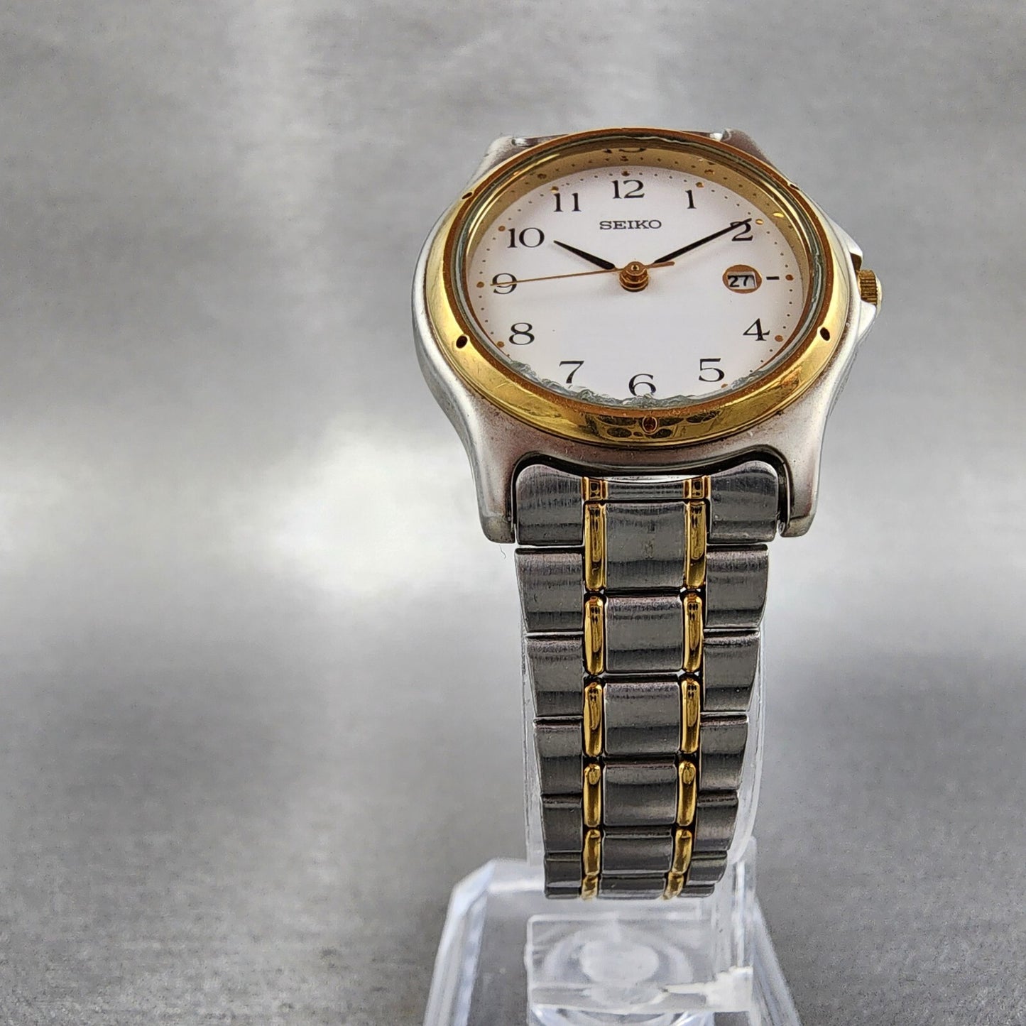 Seiko Watch Women 28mm White Dial Two Tone Date Round 7N82-0790 New Battery