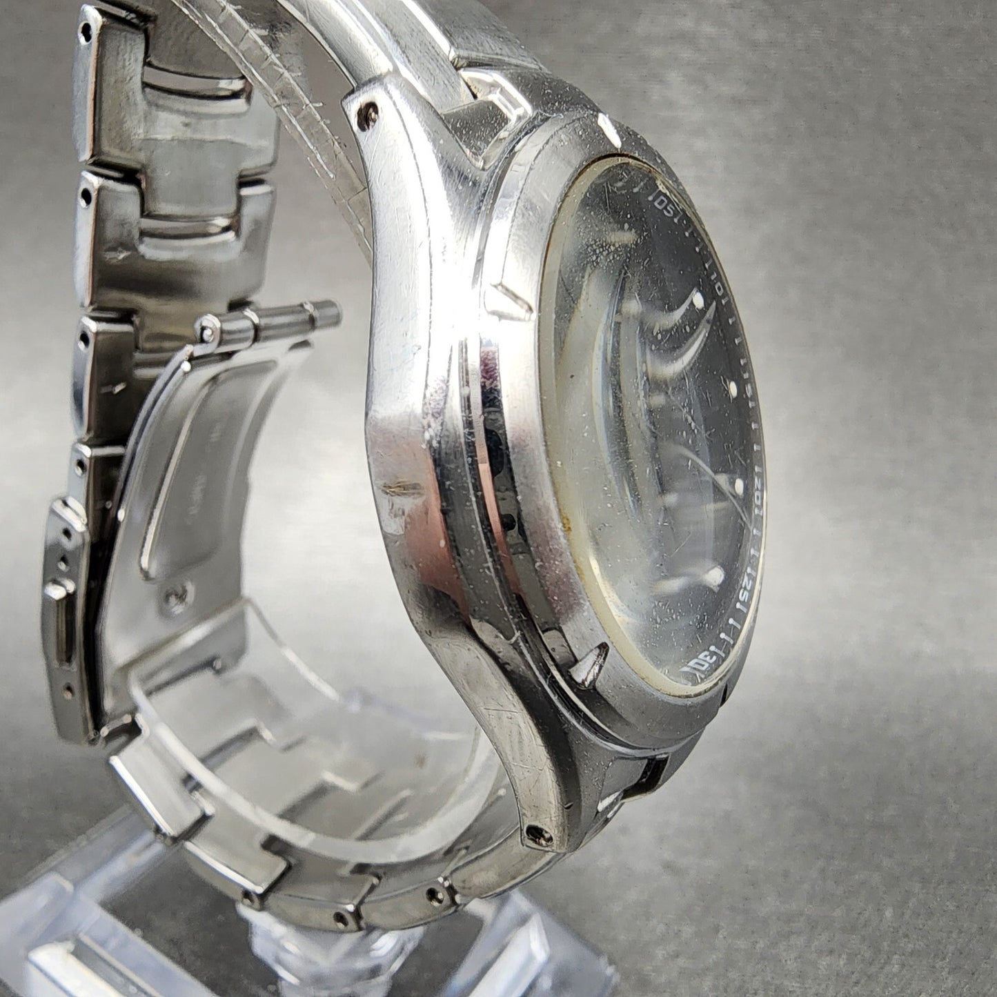 Seiko Wired Solar Watch Men 37mm Black Dial Silver Tone Date V145-0av0 Runs