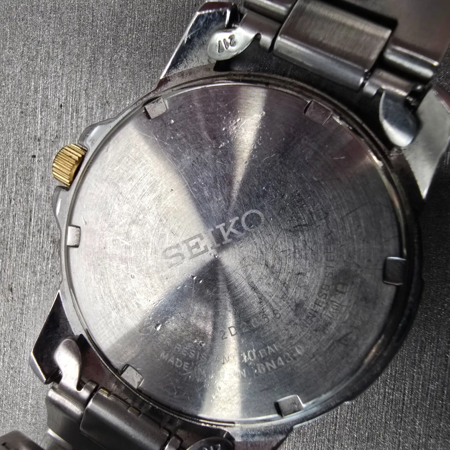 Seiko Watch Men 39mm Gray Dial Two Tone Round 6N43-00A0 New Battery VTG READ10
