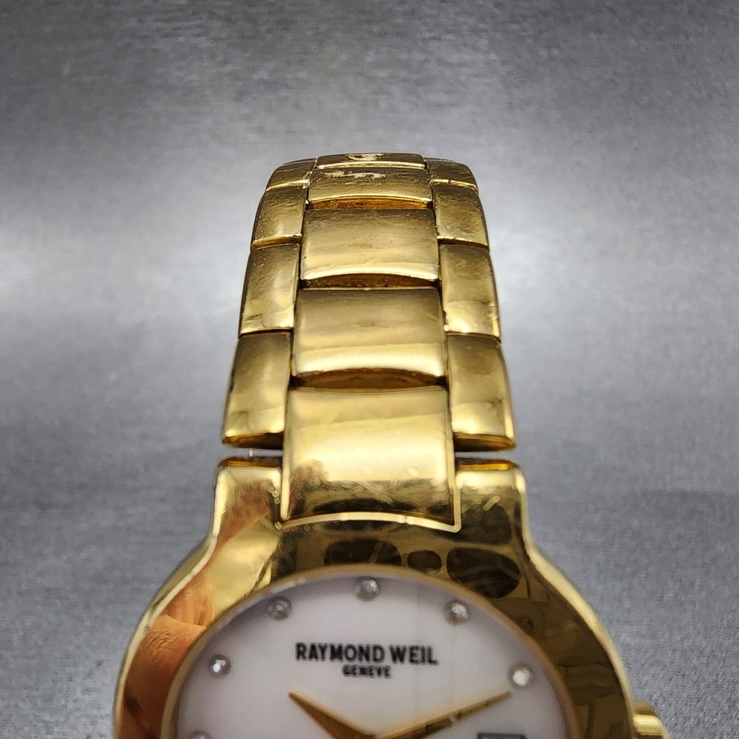 Raymond Weil Watch Women 27mm MOP Dial Gold Plated Date Round 5392 New Battery