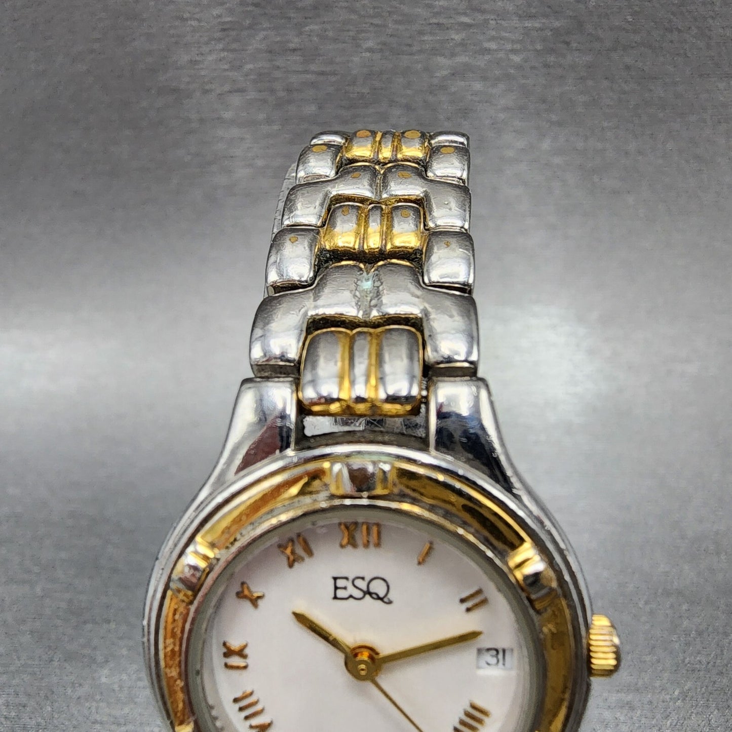 ESQ Watch Women 27mm Silver Dial Two Tone Date Round New Battery Vintage