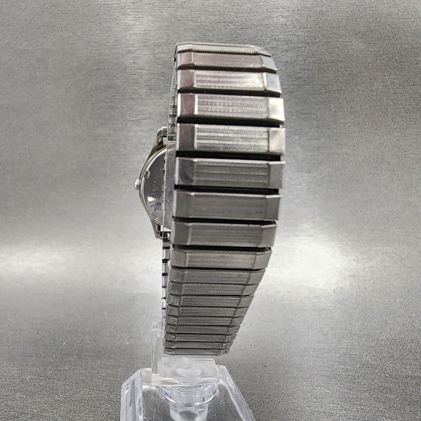 Seiko SQ Watch Men 32mm Silver Dial Silver Tone Daydate Round 8123-6220 PARTS