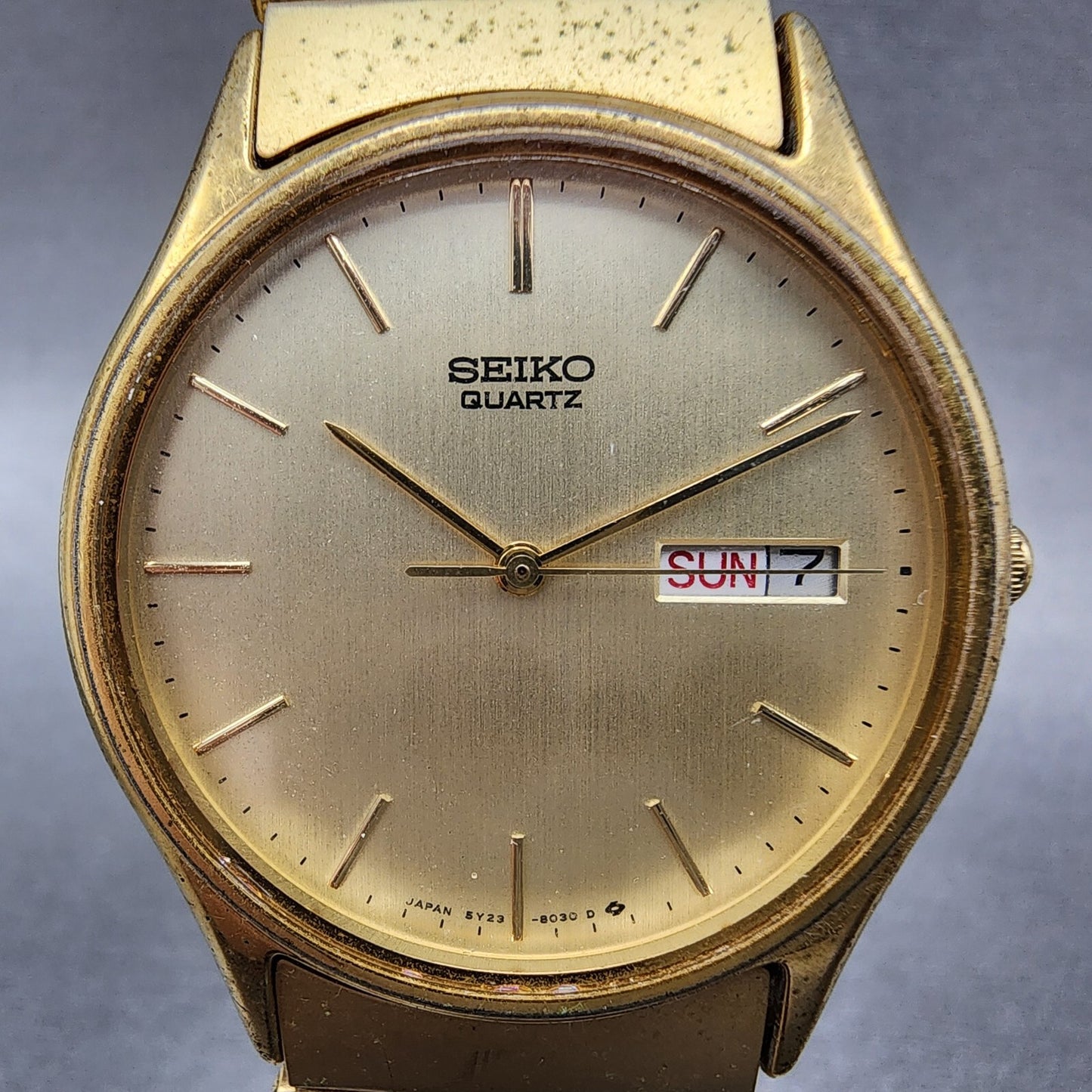 Seiko Watch Men 38mm Champagne Dial Gold Tone Round Daydate 5y23-8039 NewBattery