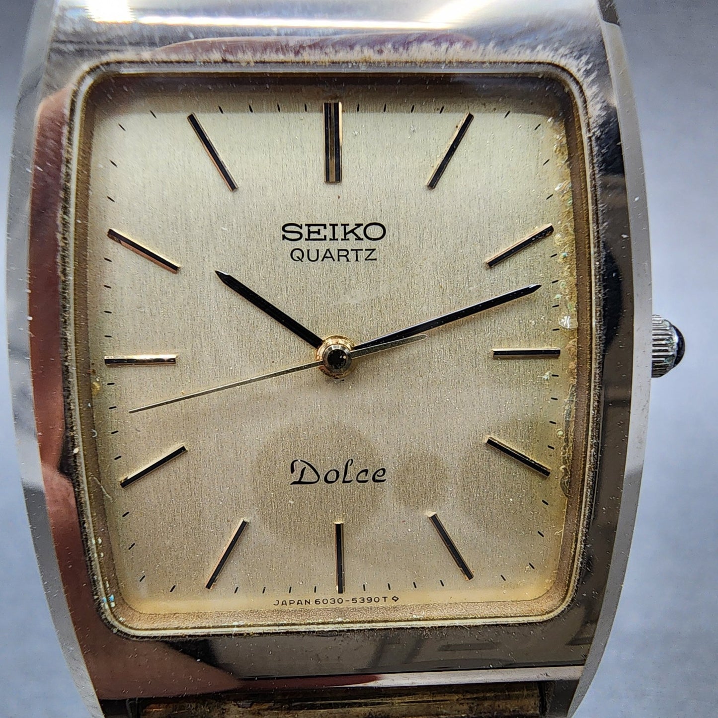 Seiko Dolce Tank Watch Men 28mm Champagne Dial Gold Tone 6030-5320 New Battery