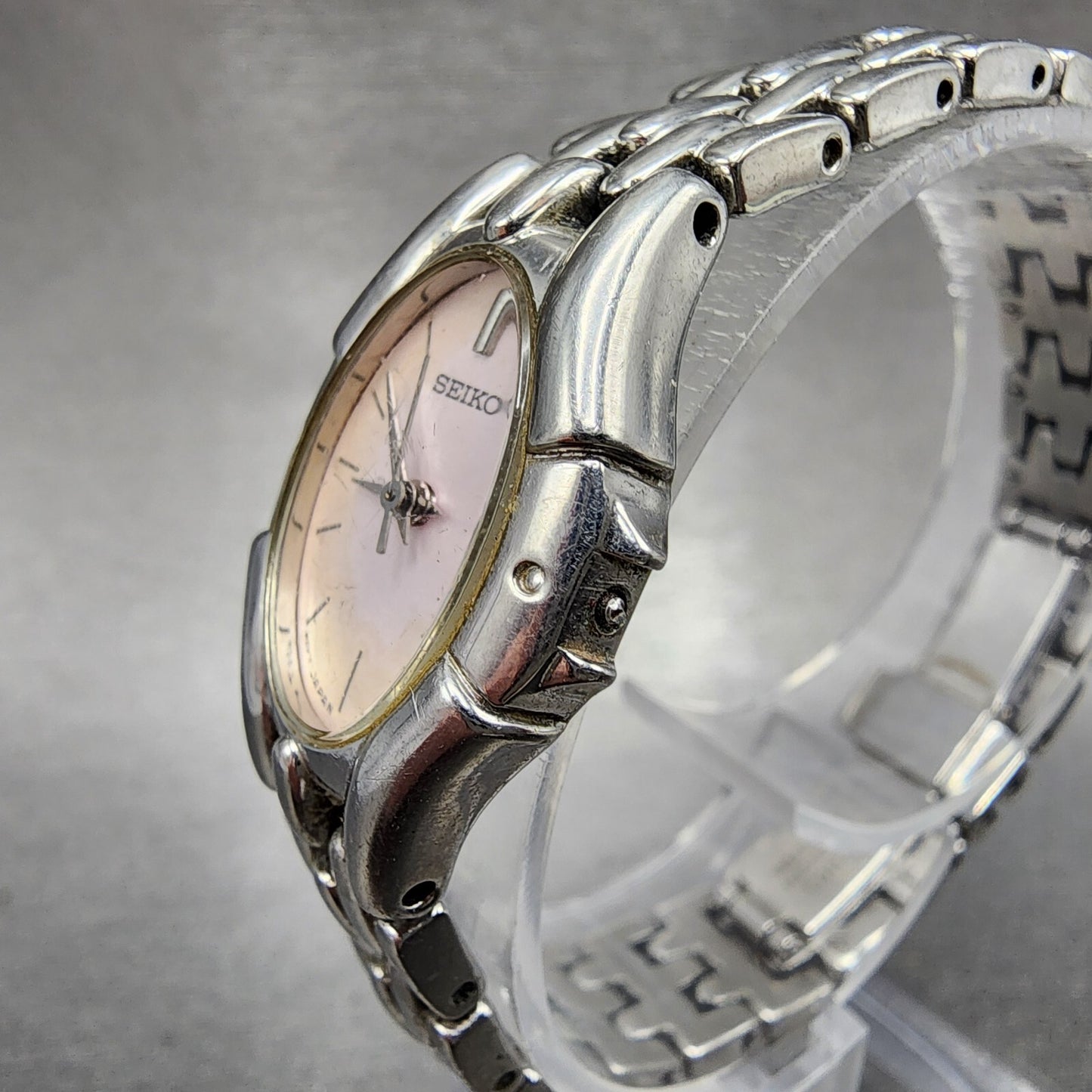 Seiko Watch Women 20mm Pink Dial Silver Tone Oval NO CROWN 1N01-0GS0 New Battery