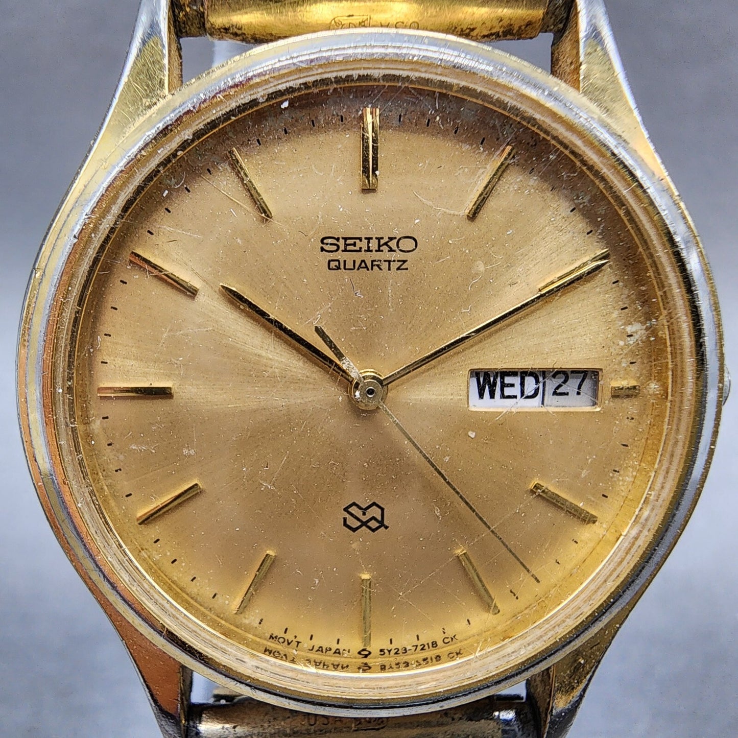 Seiko SQ Watch Men 34mm Gold Dial Gold Tone Dadyate Round 5Y23-7079 New Battery