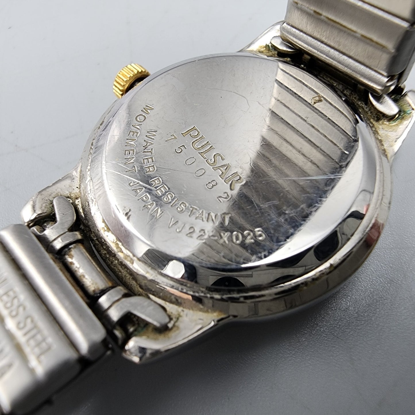 Pulsar Watch Women 22mm Silver Dial Two Tone Date Round VJ22-X025 New Battery