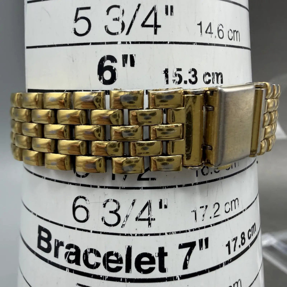 Bulova Watch Women 24mm White Dial Gold Tone Round 92E09 New battery10