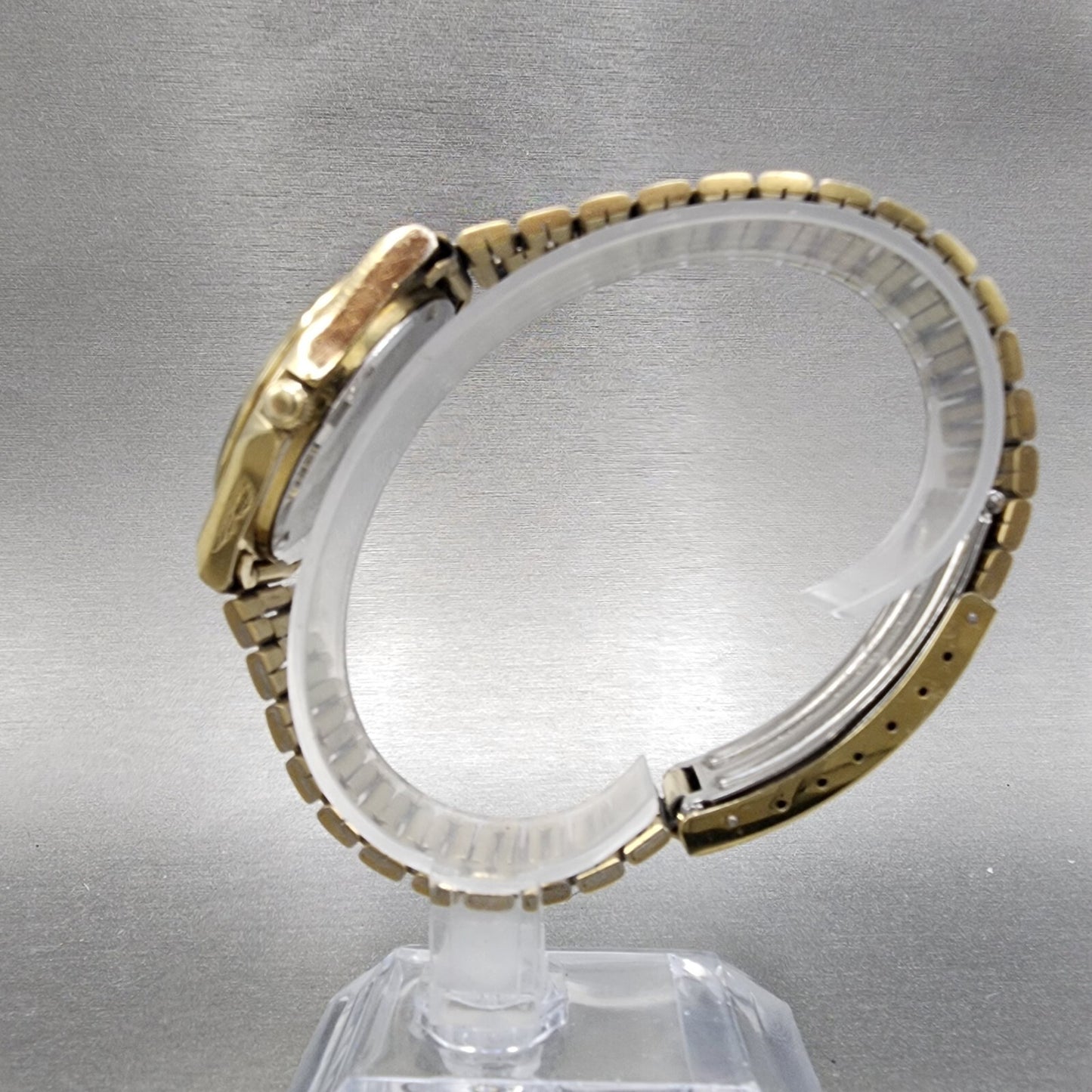 Seiko SQ 100 Watch Men 33mm Gold Dial Gold Tone Daydate Round 8123-6150 PARTS