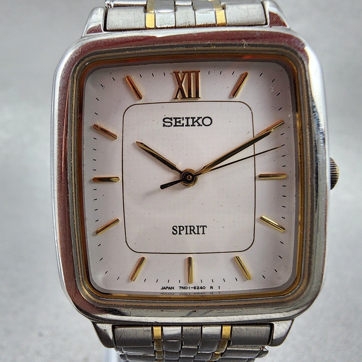 Seiko Spirit Tank Watch Men 28mm White Dial two Tone 7n01-5210 New Battery