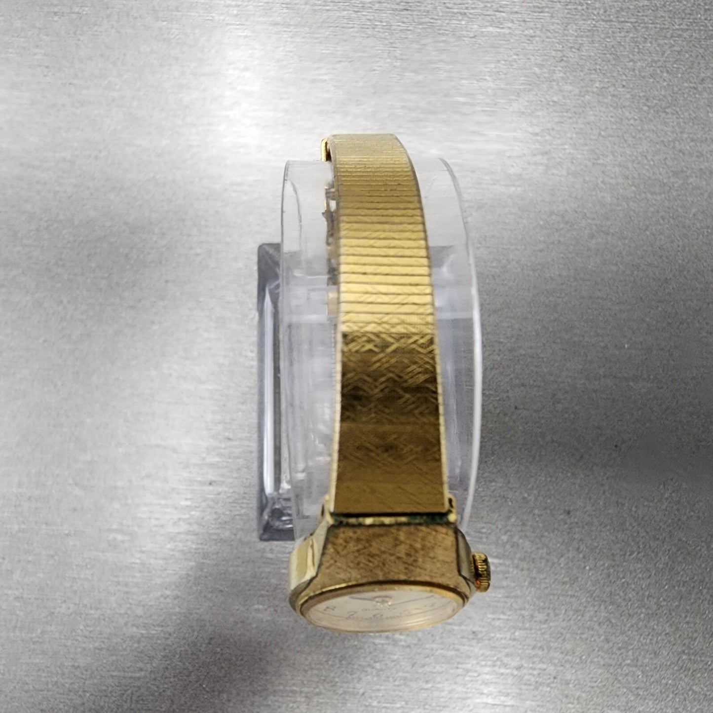 VTG Bulova Watch Women 16mm Cream Dial Gold Tone Round 83391 New Battery
