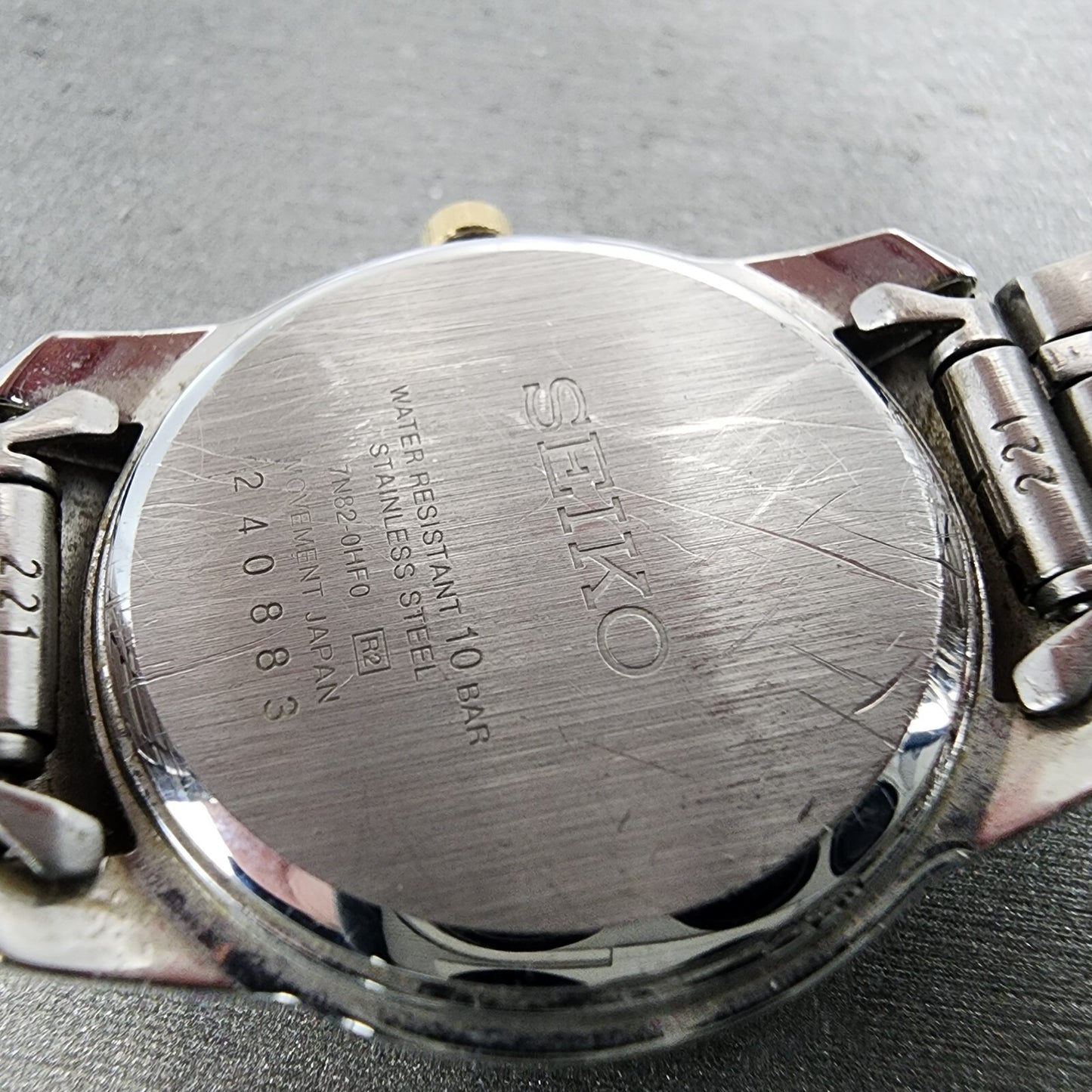 Seiko Watch Women 27mm Gray Dial Two Tone Date Round 7N82-0HF0 New Battery