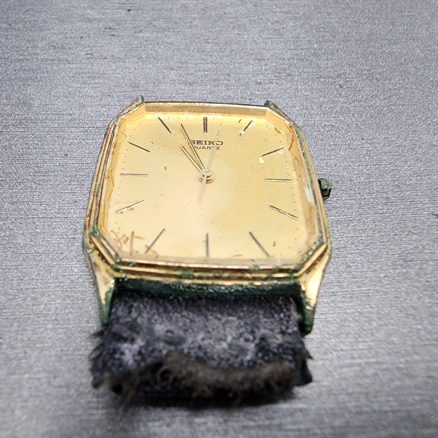Seiko Tank Watch Men 28mm Gold Dial Gold Tone Rectangle 9021-5180 PARTS