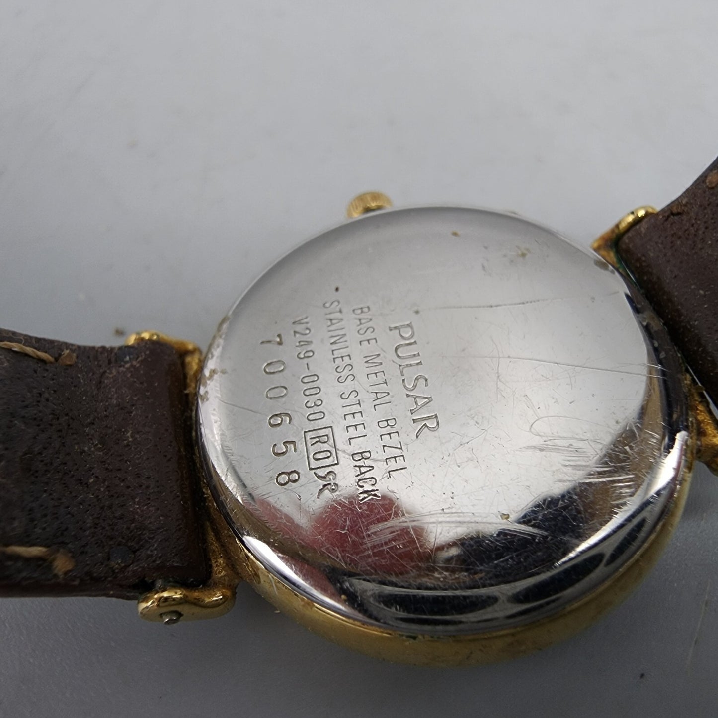 VTG Pulsar Watch Women Gold Tone Cream Dial Date 25mm Round V249-0030 New Batt
