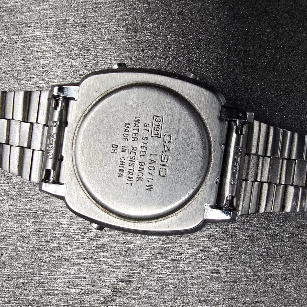 Casio Digital Watch Women 24mm Black Dial Silver Tone Chrono Alarm LA670W NewBat10