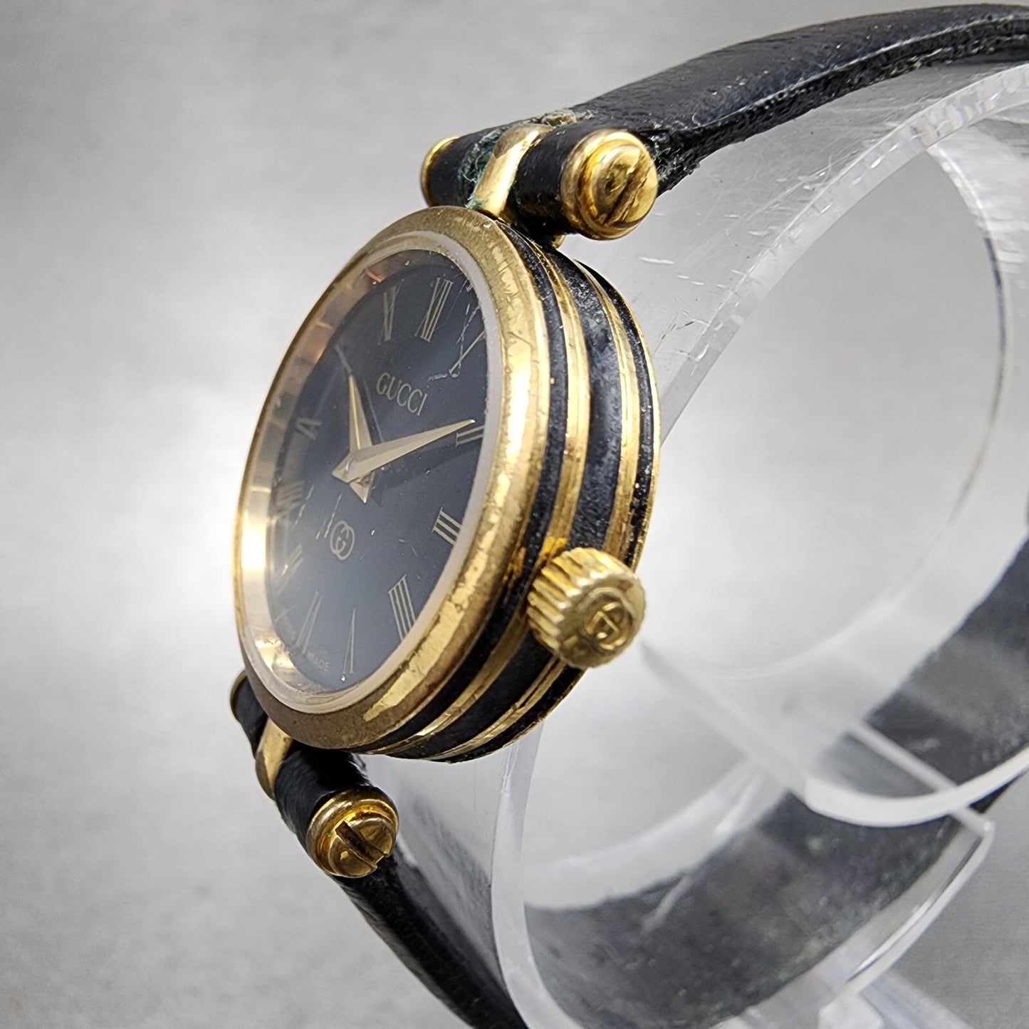 Gucci 2000L Watch Women 22mm Black Dial Gold Plated Round New Battery