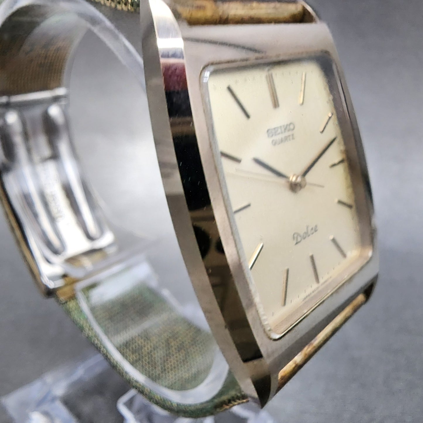 Seiko Dolce Tank Watch Men 28mm Champagne Dial Gold Tone 6030-5320 New Battery