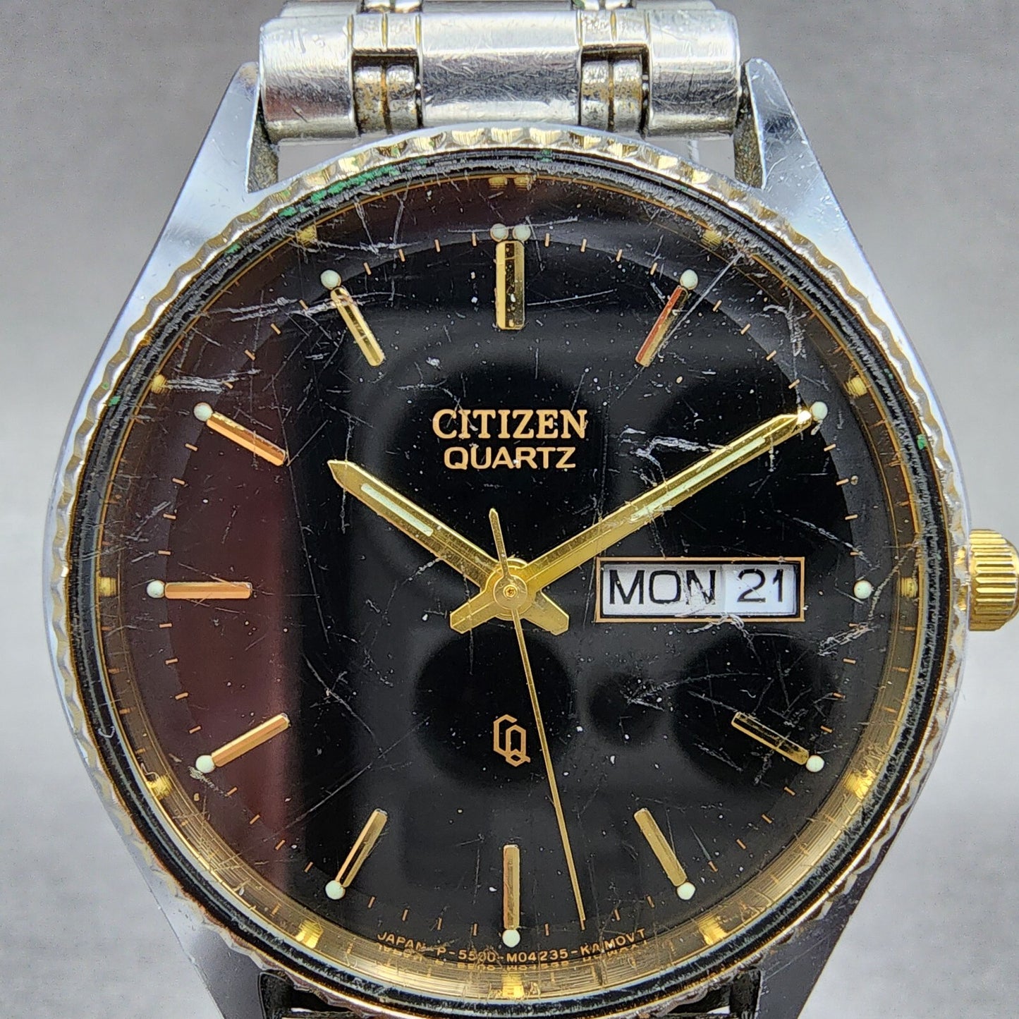 Citizen CQ Watch Men 35mm Black Dial Two Tone Daydate Round New Battery