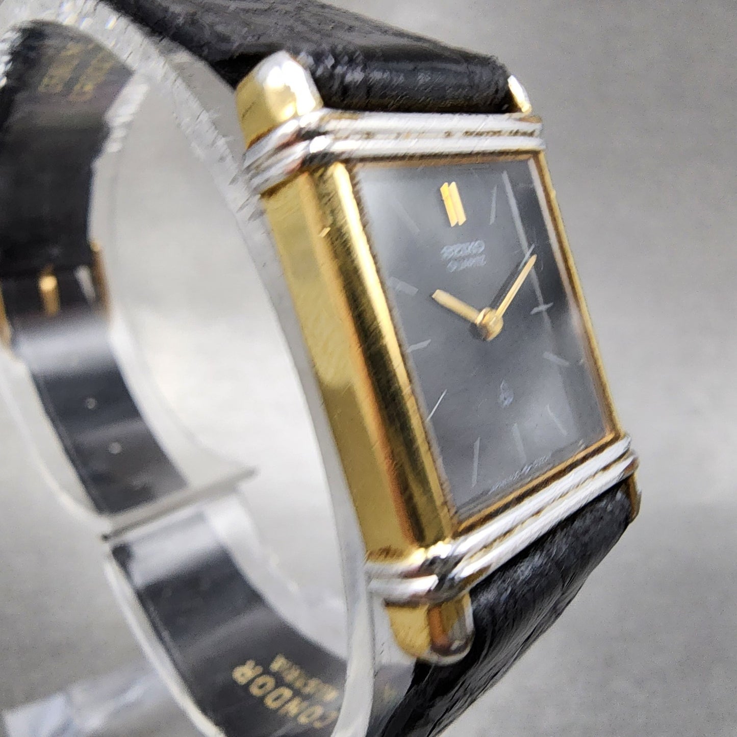 Seiko Tank Watch Women 20mm Black Dial Gold Tone Rectangle 1400-5240 New Battery