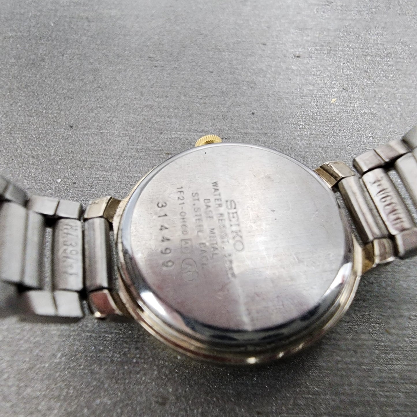 Seiko Avenue Watch Women 22mm White Dial Two Tone Round 1F21-0H60 New Battery