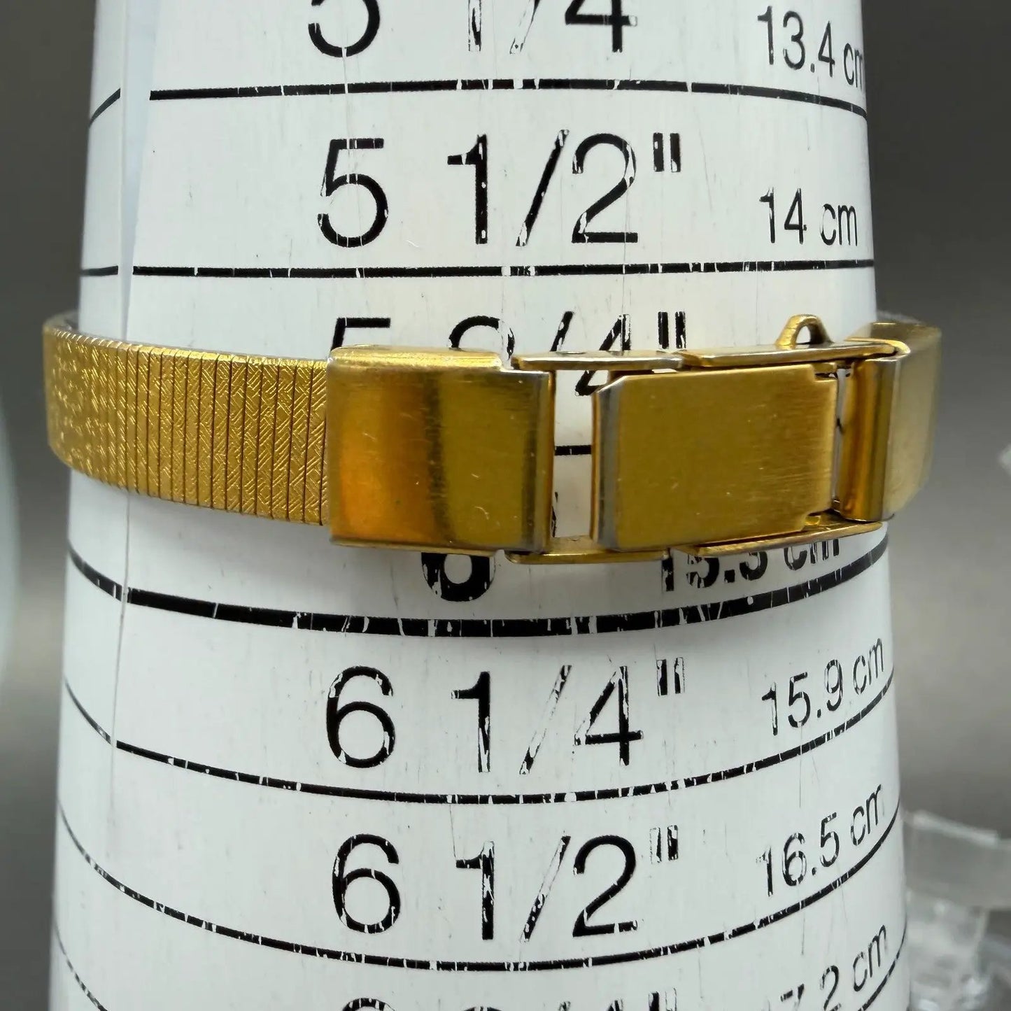 Citizen CQ Watch Women 19mm Champagne Dial Gold Tone Round 4031-S02295 New Batt10