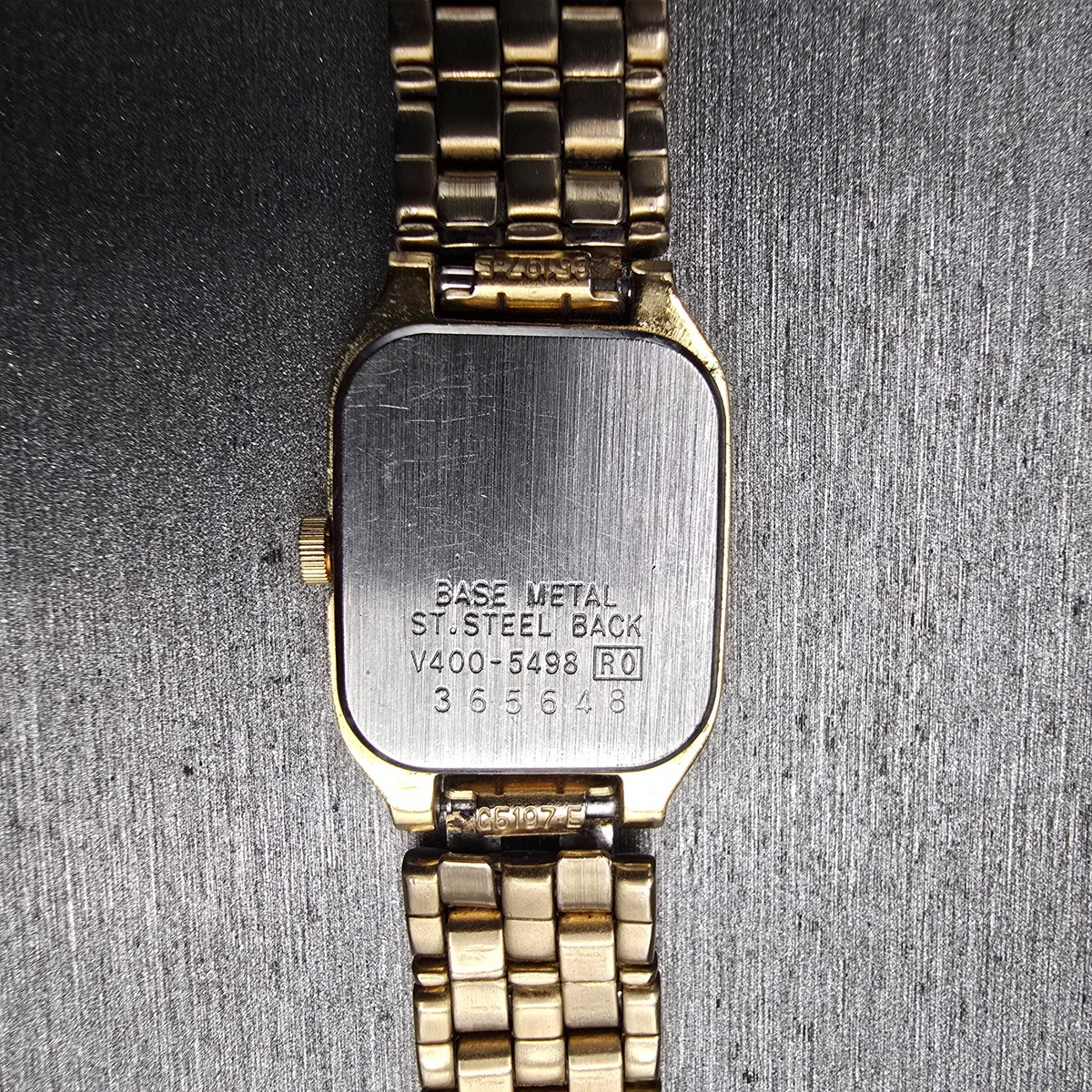 Seiko Tank Watch Women 17mm Gold Dial Gold Tone Rectangle V400-5498 New Battery10