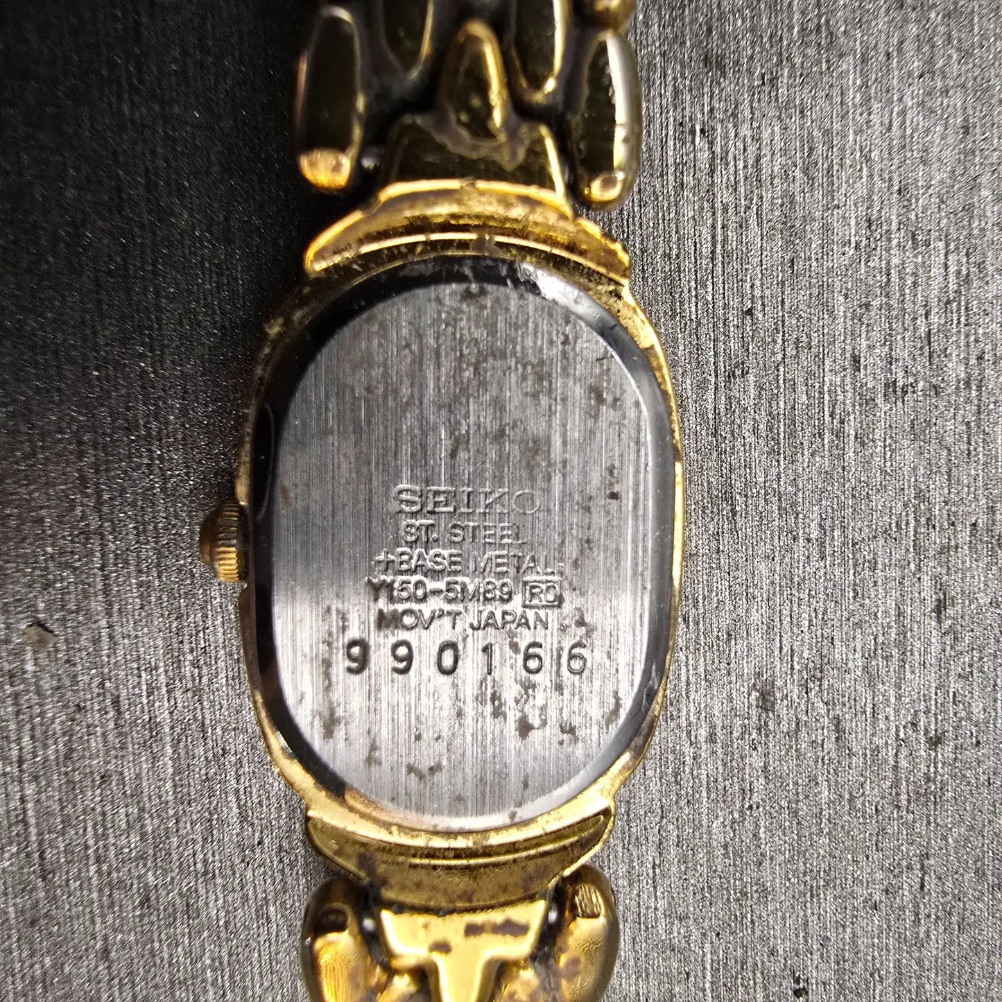 Seiko Watch Women 15mm Champagne Dial Gold Tone Oval Y150-5M89 New Battery VTG10