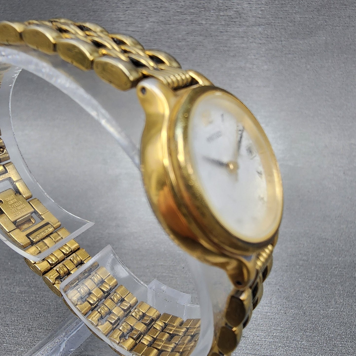 Seiko Watch Women 23mm White Dial Gold Tone Date Round 7N82-0228 New Battery