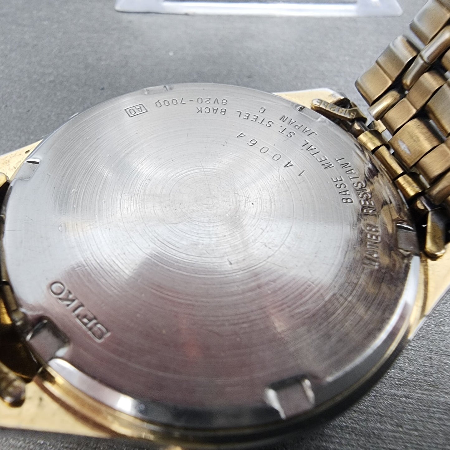 Seiko Chronograph Watch Men 39mm Black Dial Gold Tone Alarm 8V20-7000 PARTS